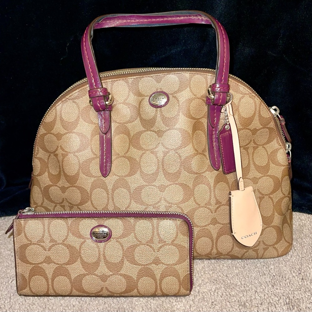 Coach purse and wallet